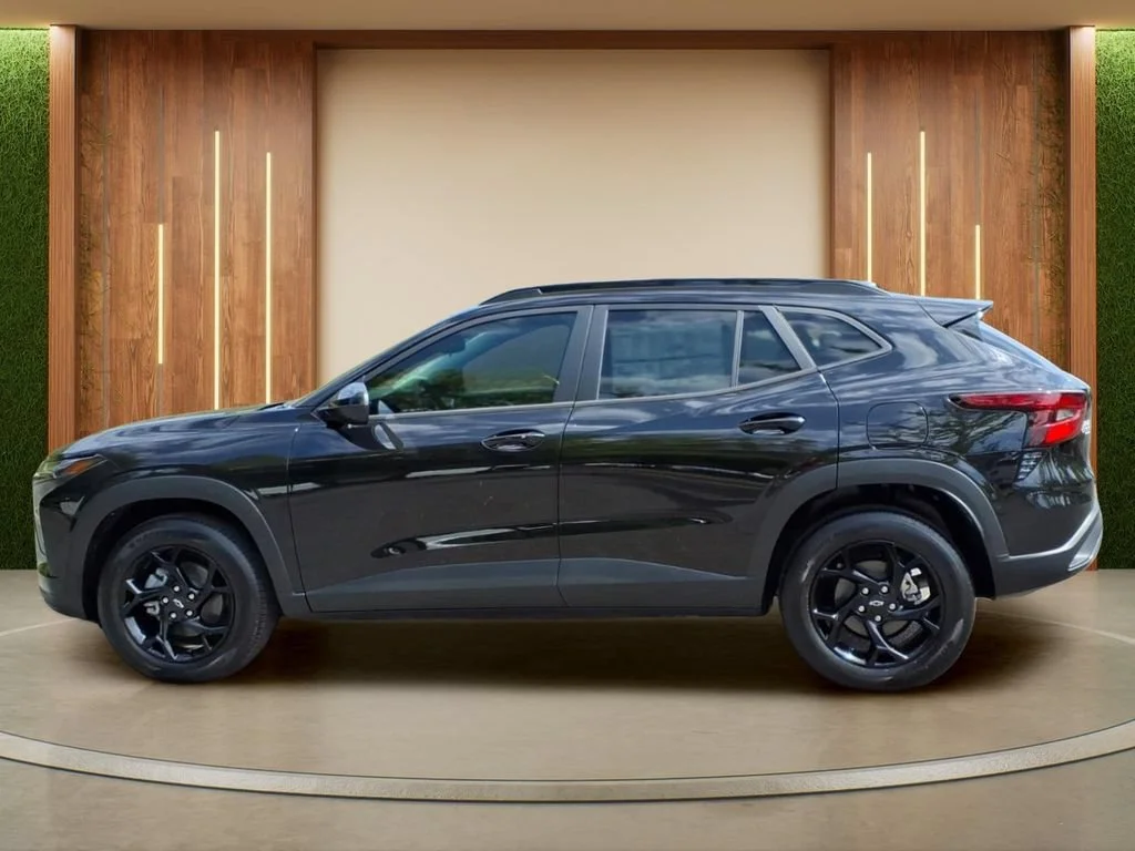 New 2026 Mosaic Black Metallic Chevrolet LT image 28