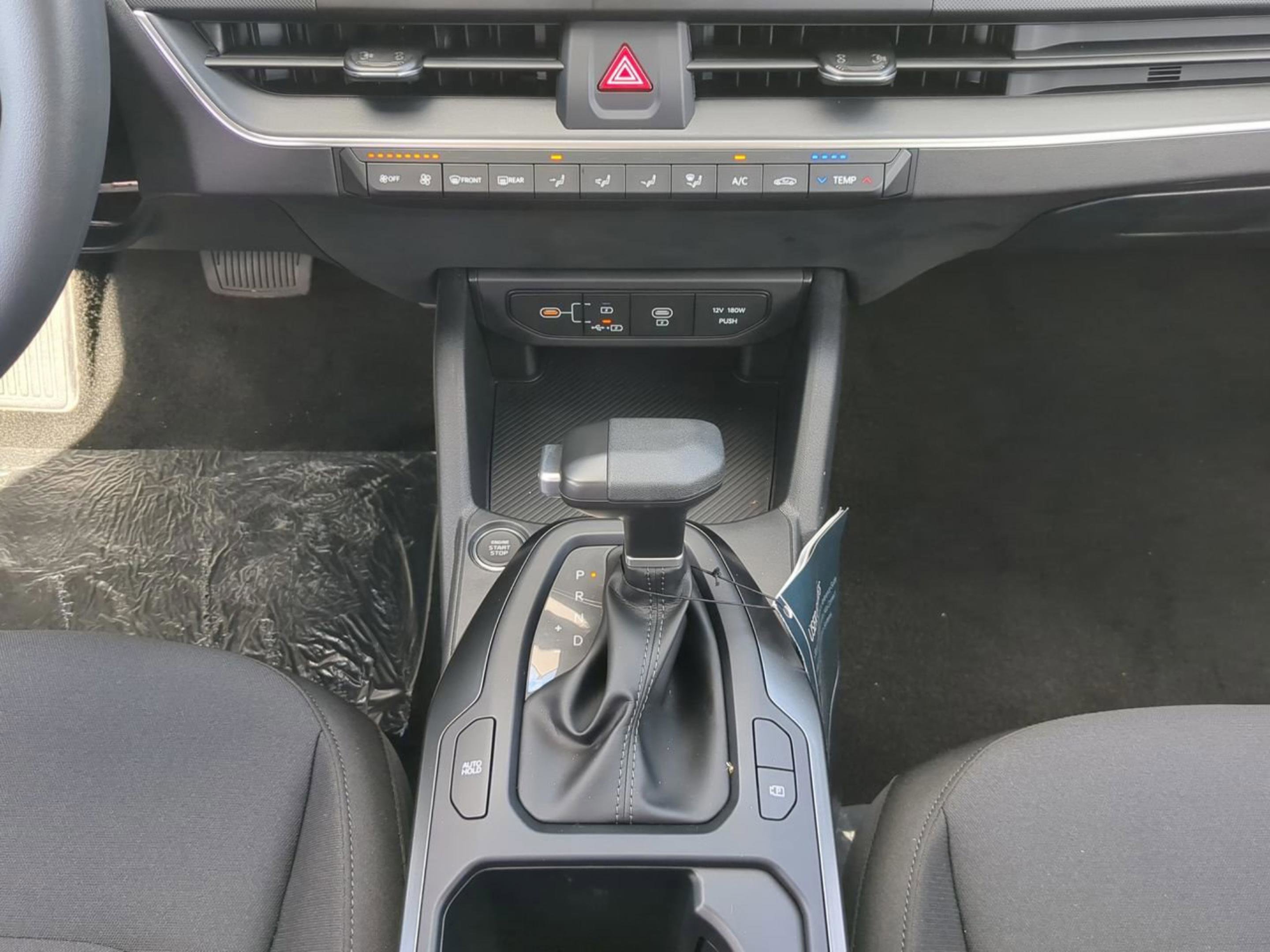 New 2026 Snow White Pearl Kia LXS image 15
