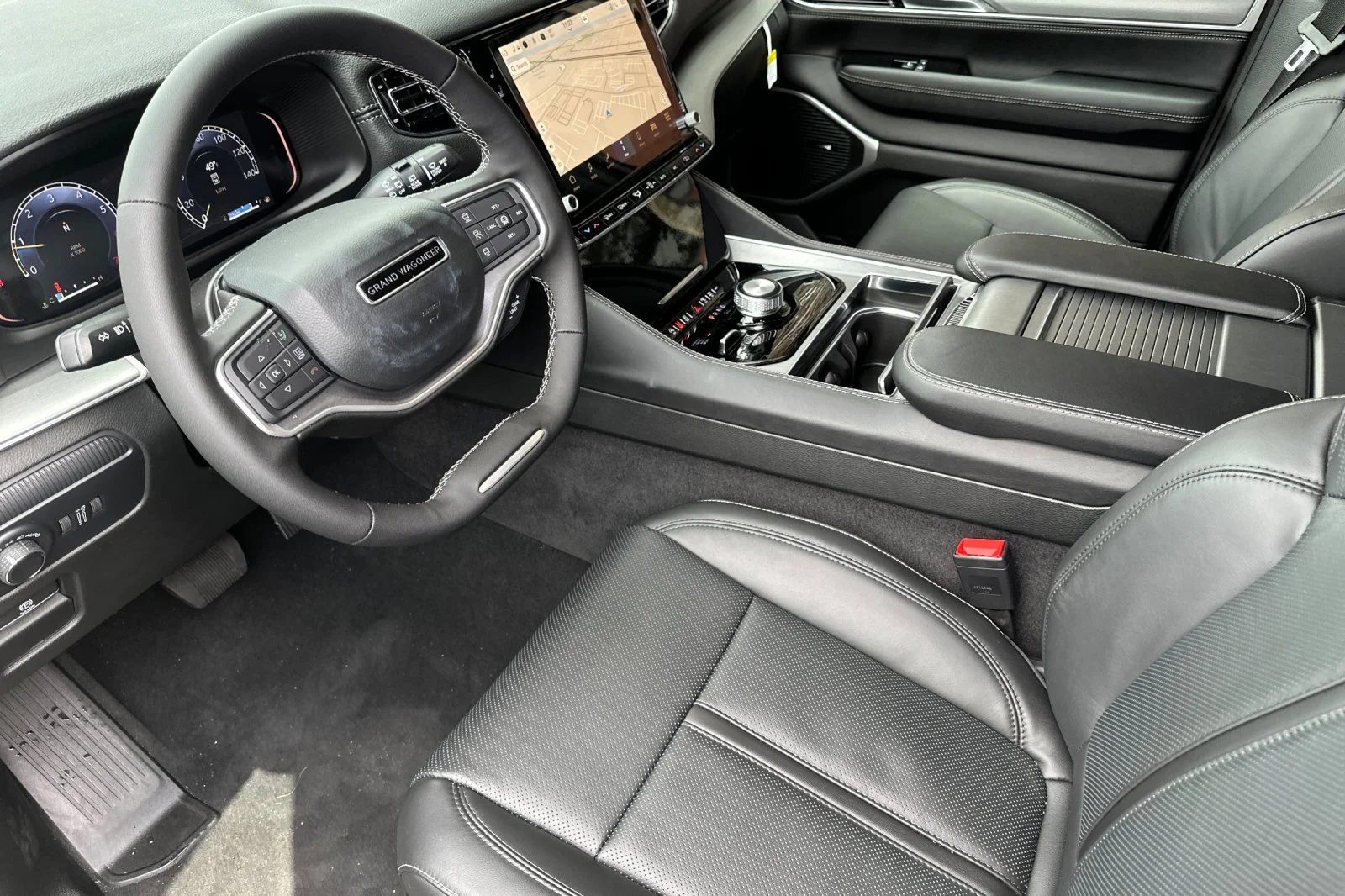 New 2026 Baltic-Gray Metallic Clear-Coat Exterior Paint Jeep  image 9