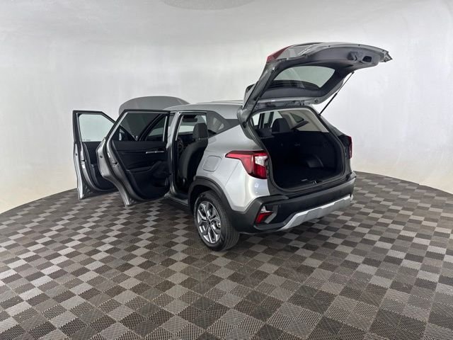 Used 2026  Kia LX image 18