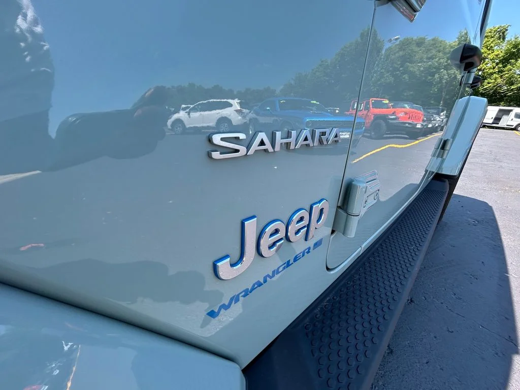 Used 2023 Gray Jeep Sahara 4xe image 40
