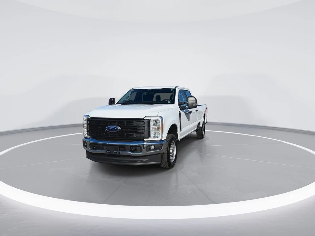 Used 2024 White Ford XL image 2