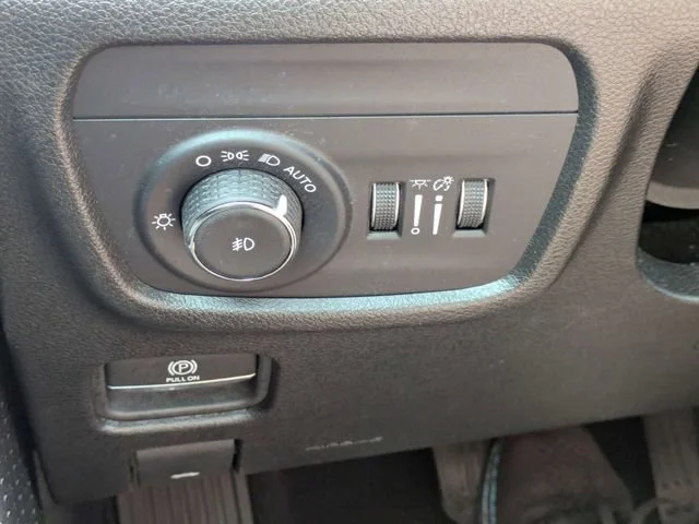 Used 2024 Bright White Cl Jeep Limited image 31