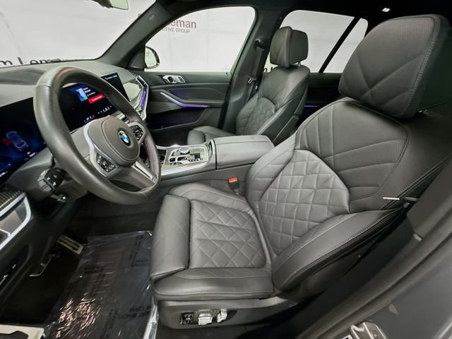 Used 2026 Gray Metallic BMW M60i image 22