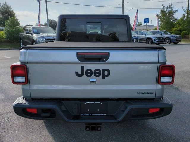Used 2020 Silver Jeep Sport image 6