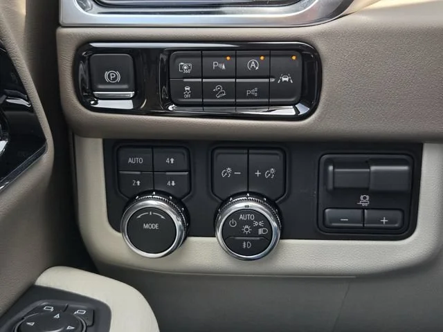 2026 GMC Yukon XL Denali - Photo 20