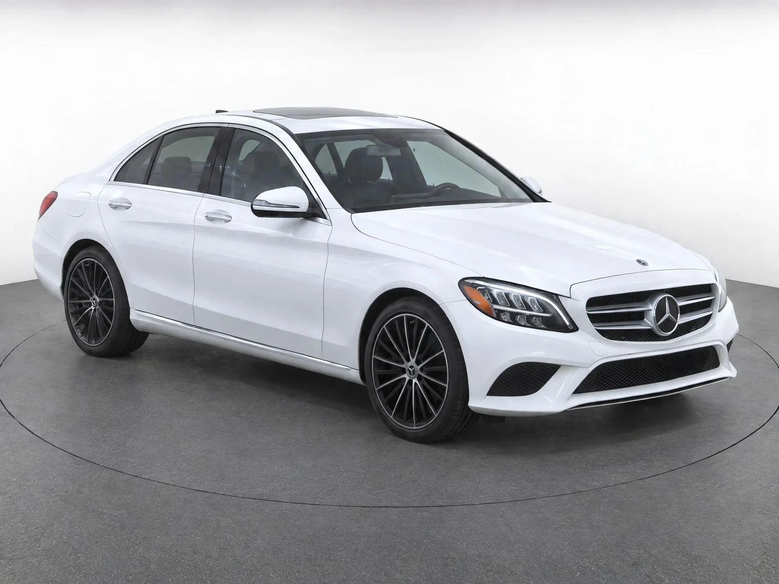 Used 2019 Polar White Mercedes-Benz C300 4MATIC® image 2