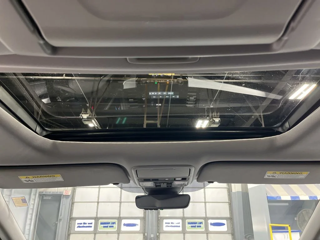 Used 2022 Modern Steel Metallic Honda Touring image 33