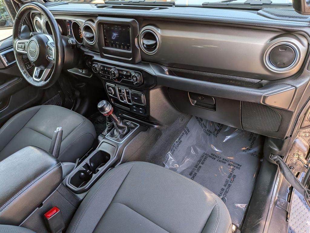 Used 2018 Gray Jeep Unlimited Sahara image 30