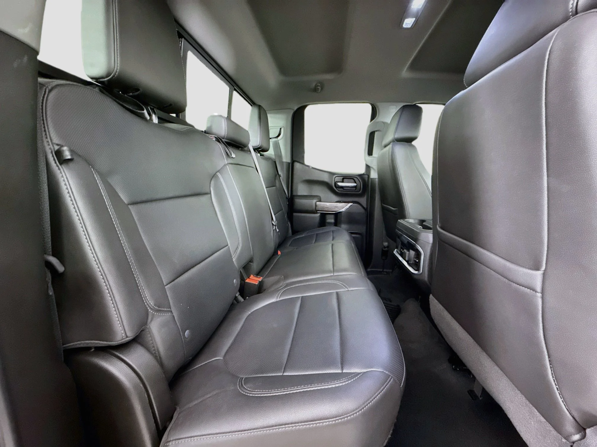 Used 2020 SUMMIT WHITE Chevrolet LTZ image 29