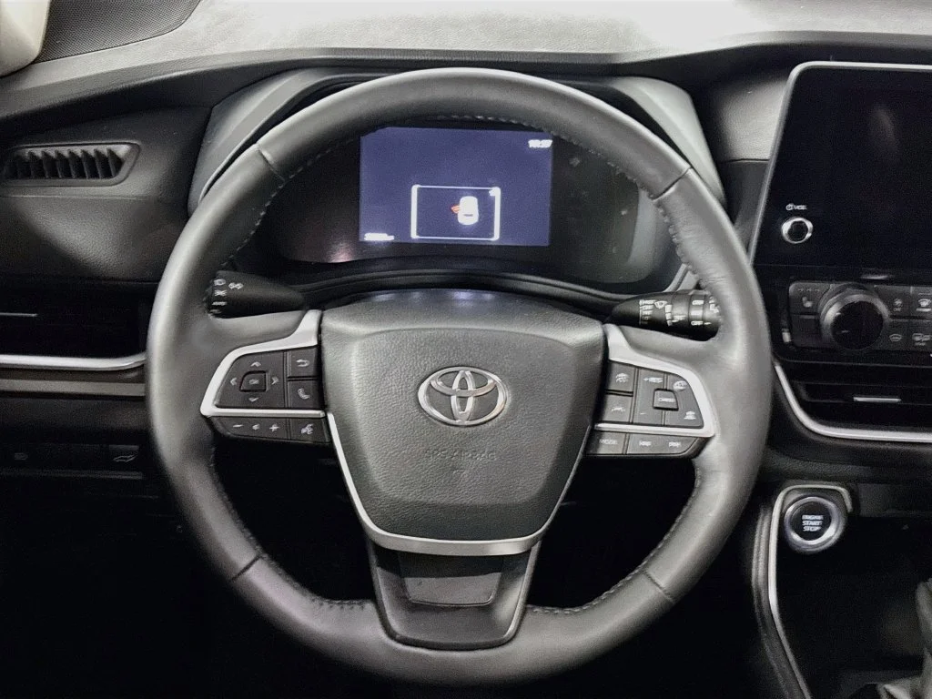 Used 2024 Beige Toyota XLE image 13