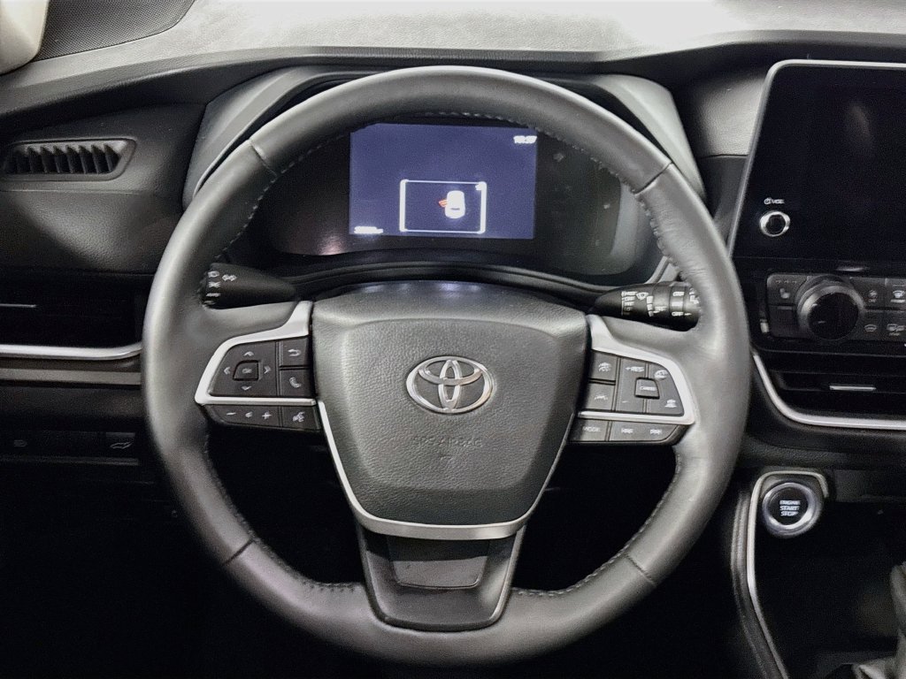 Used 2024 Pearl Toyota XLE image 13