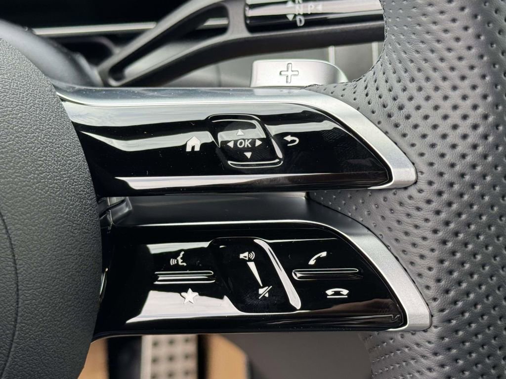 New 2026 Black Mercedes-Benz GLC 300 image 22