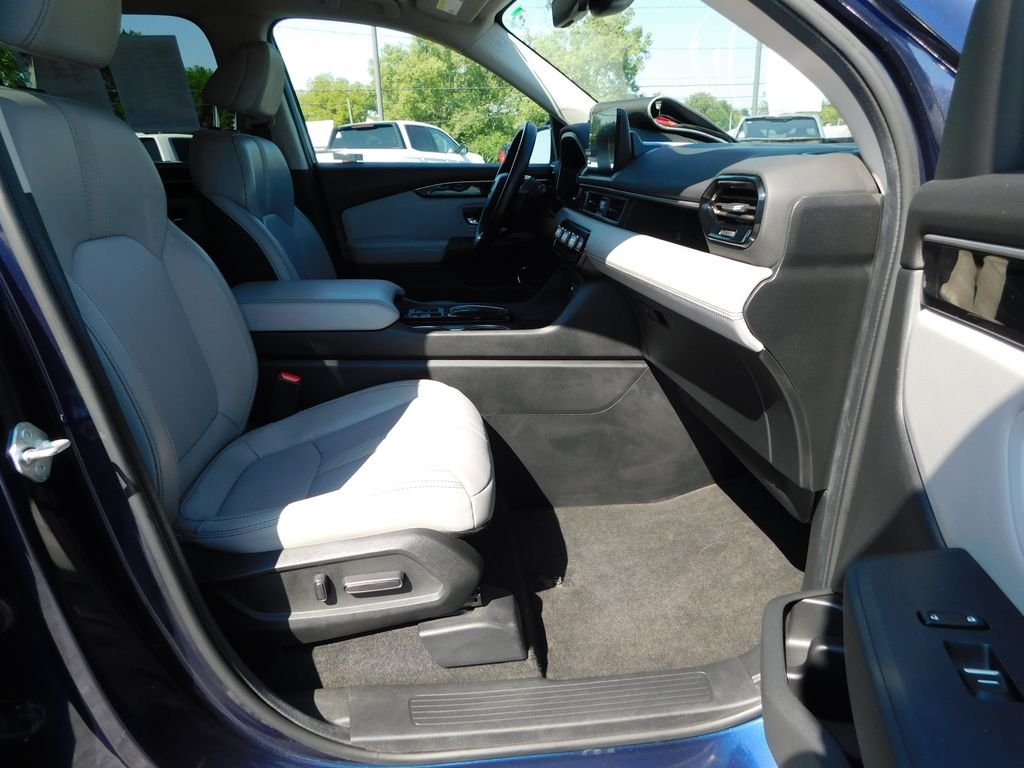 Certified Used 2024 Obsidian Blue Pearl Honda AWD TRG image 18