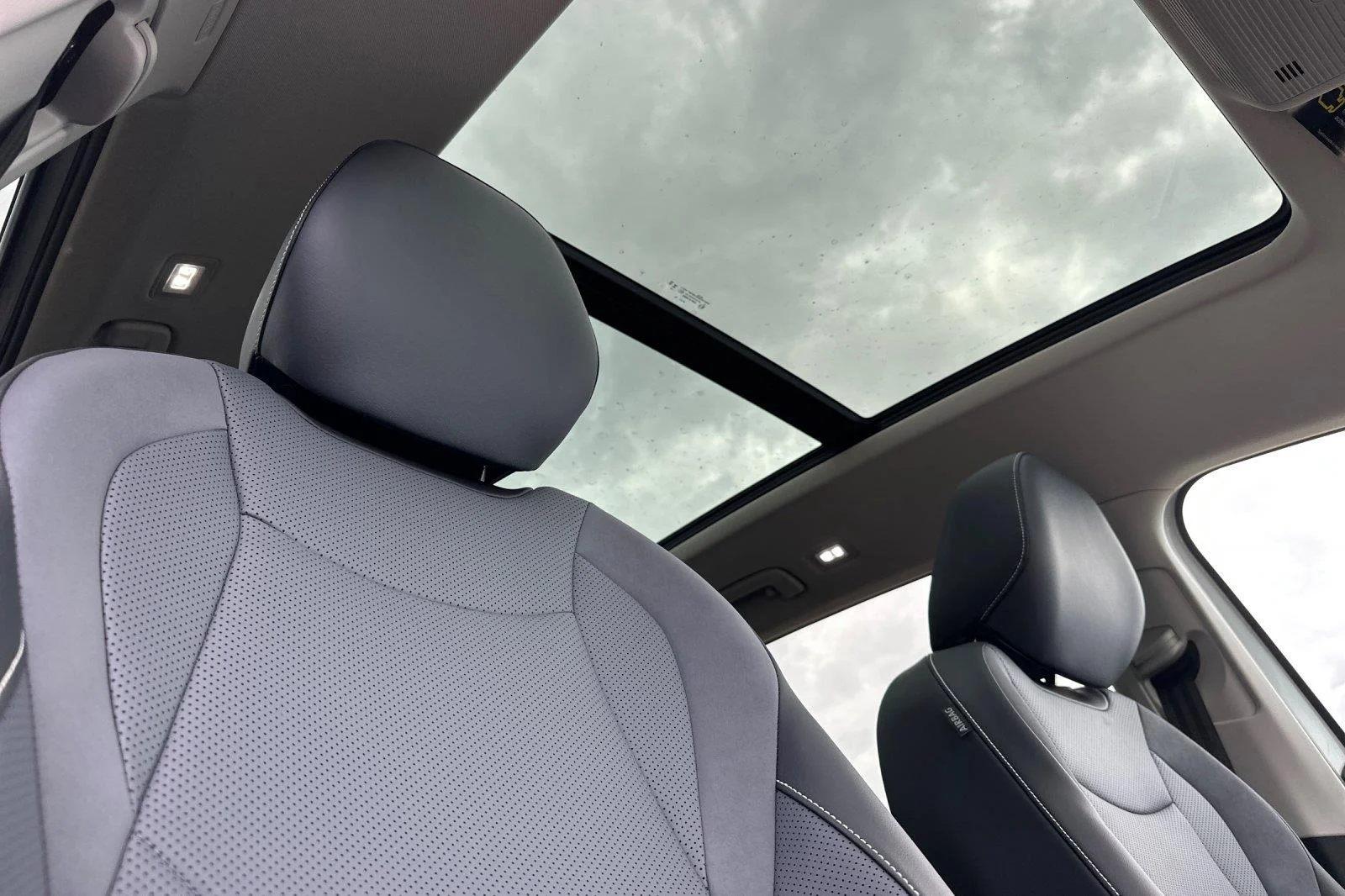 New 2026 Pure White Volkswagen SE image 17
