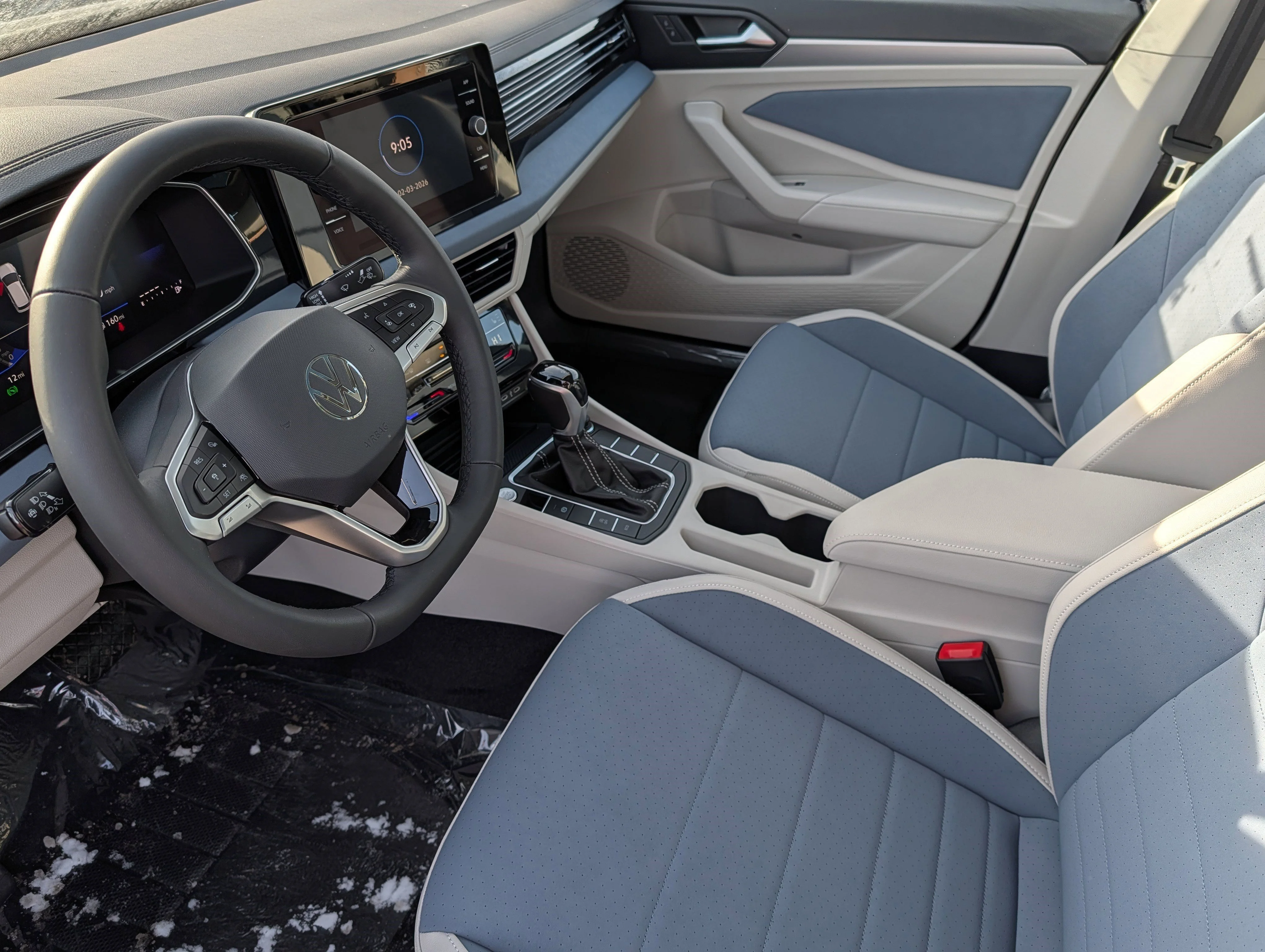 New 2026 Opal White Pearl Volkswagen SE image 4
