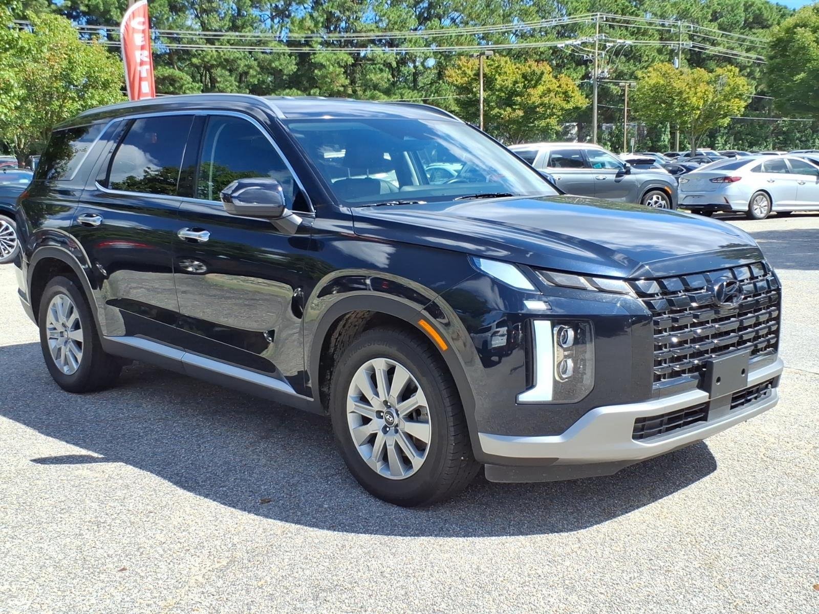Used 2025 Moonlight Cloud Hyundai SEL image 5