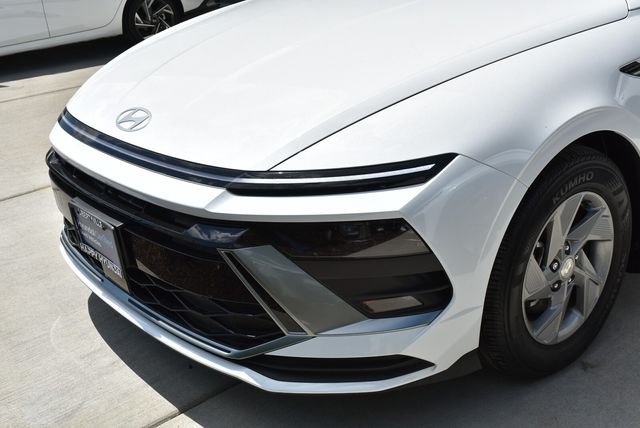 2025 Hyundai Sonata SE - Photo 8