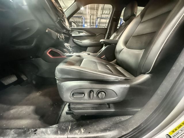Used 2022 Summit White Chevrolet RS image 18
