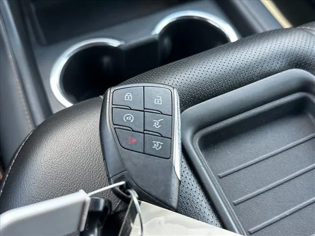 Used 2023 Blue GMC AT4 image 34