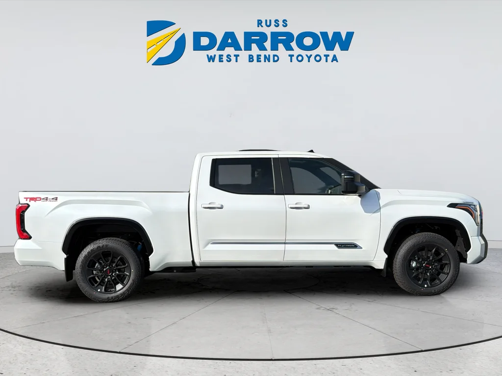 New 2026 Wind Chill Pearl <sup>1</sup> Toyota  Platinum image 6