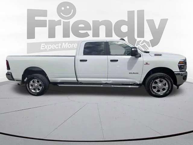 Used 2025 White Ram Big Horn image 4