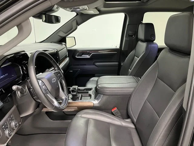 Used 2024 Black Chevrolet RST image 21