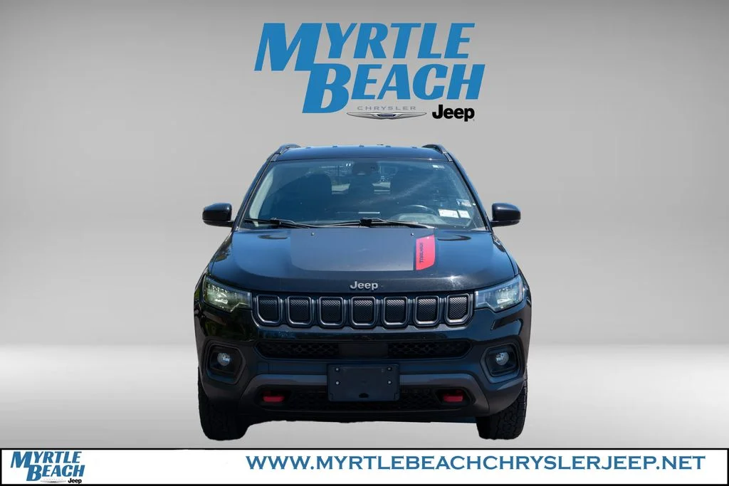 Certified Used 2022 Diamond Black Jeep Trailhawk image 9