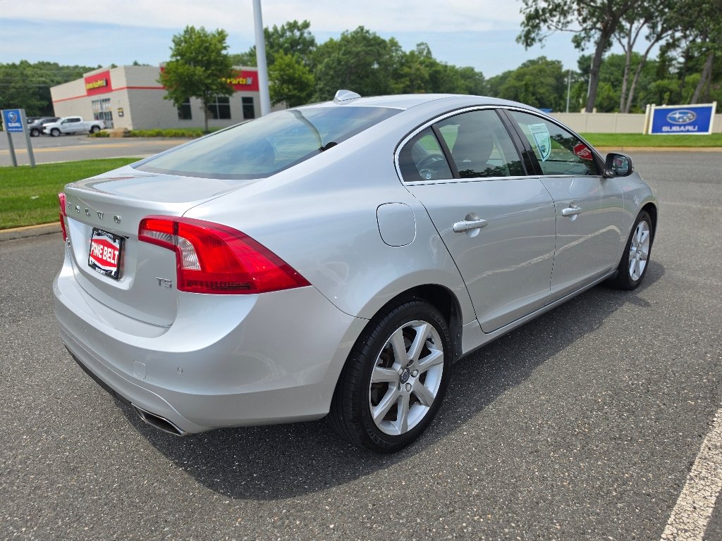 Used 2016 Silver Volvo T5 Drive-E Premier image 20
