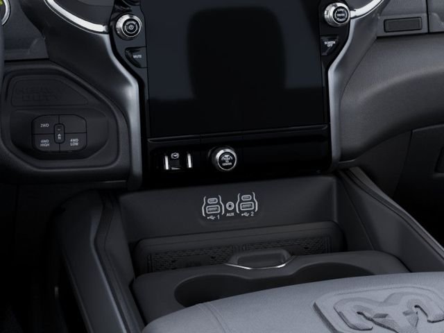 New 2026 Diamond Black Crystal Pearl-Coat Exterior Paint RAM Laramie image 24