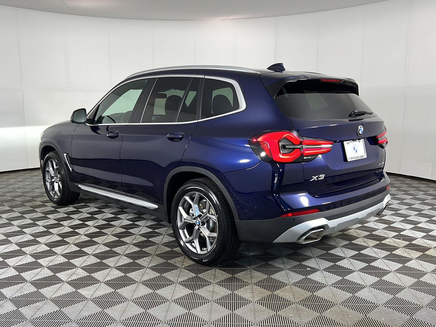 Certified Used 2024 Tanzanite Blue II Metallic BMW xDrive30i image 9