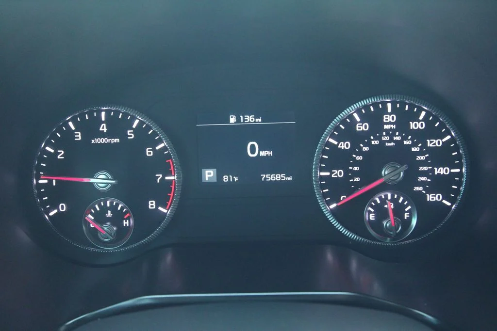 Used 2021 Everlasting Silver Kia EX image 43