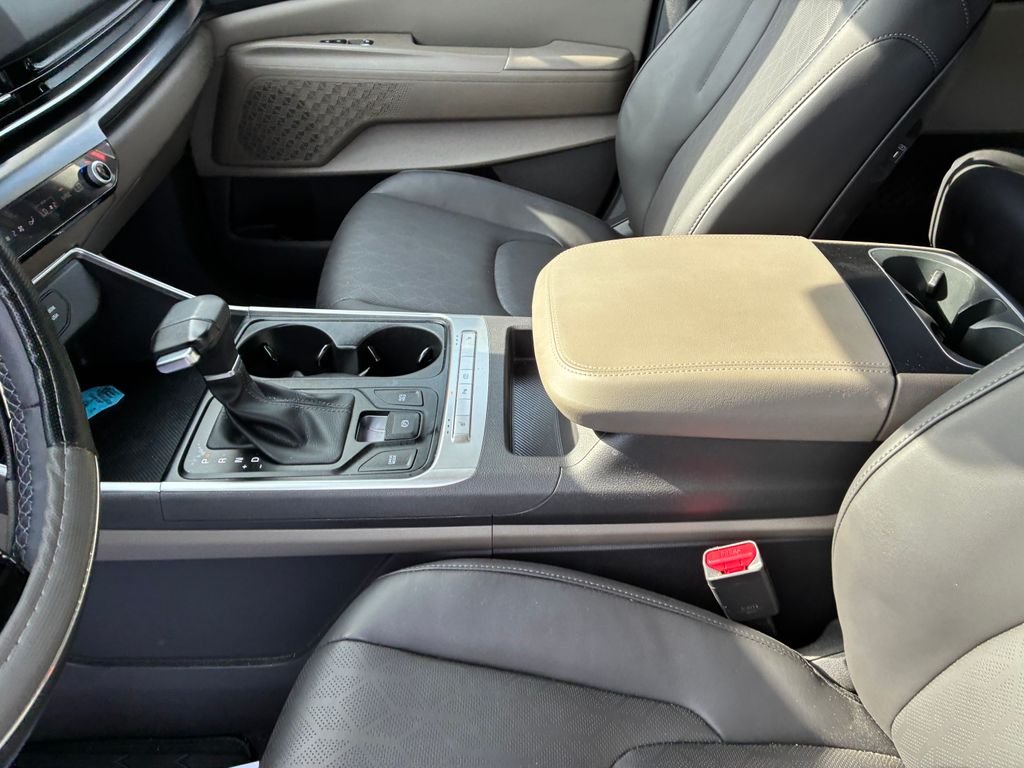 Used 2026 Red Kia LXS image 18