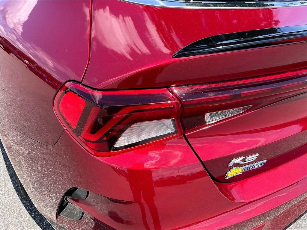 Used 2022 Passion Red Kia GT-Line image 31