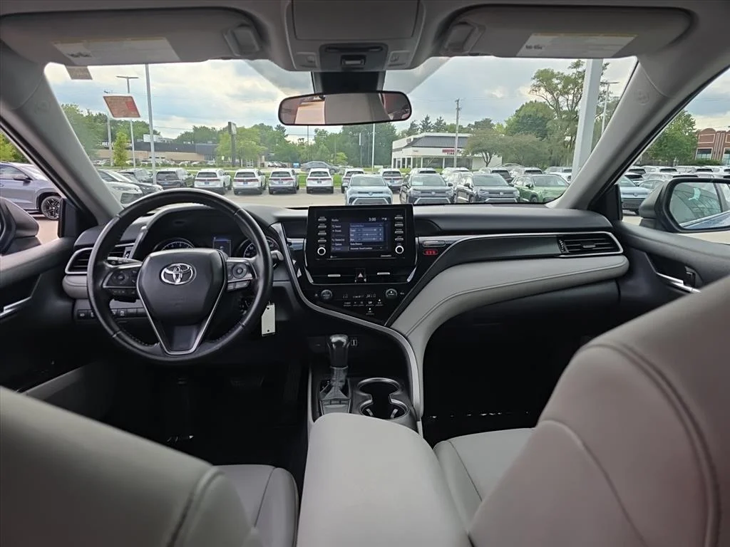 Used 2023 Blue Toyota SE AUTO image 16