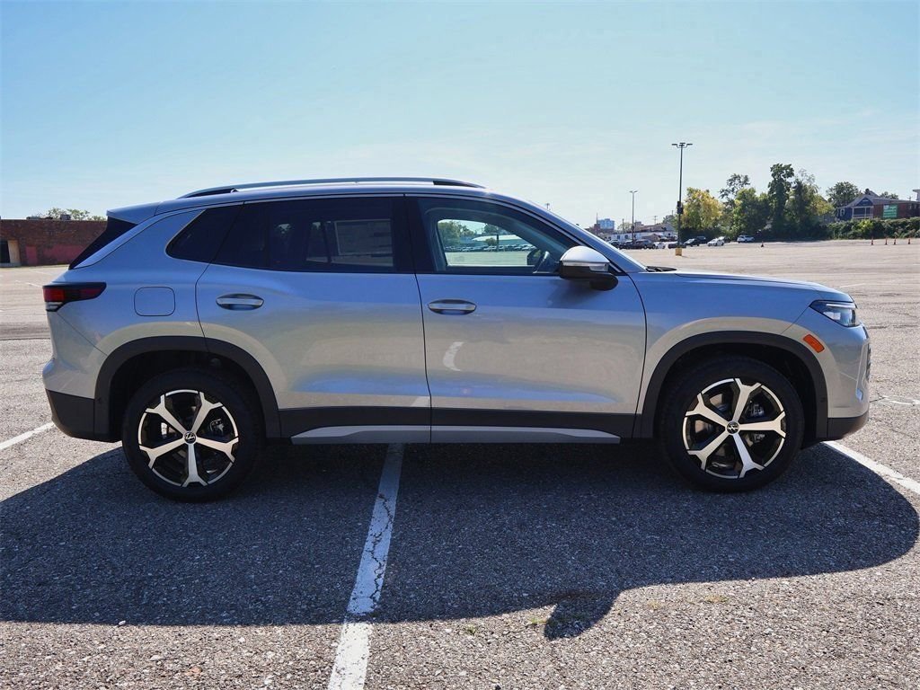 2025 Volkswagen Tiguan SE - Photo 6