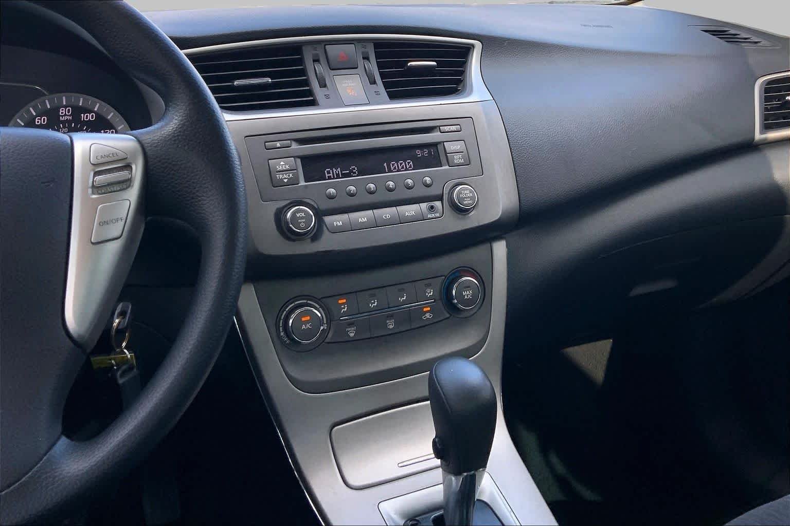 Used 2014 Aspen White Nissan SV image 7