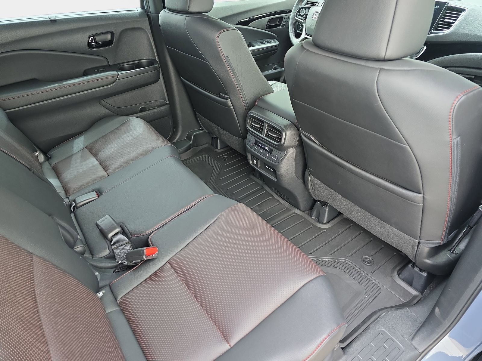 Used 2024 Gray Honda Black Edition image 13