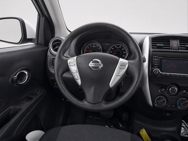 Used 2018 White Nissan 1.6 SV image 12