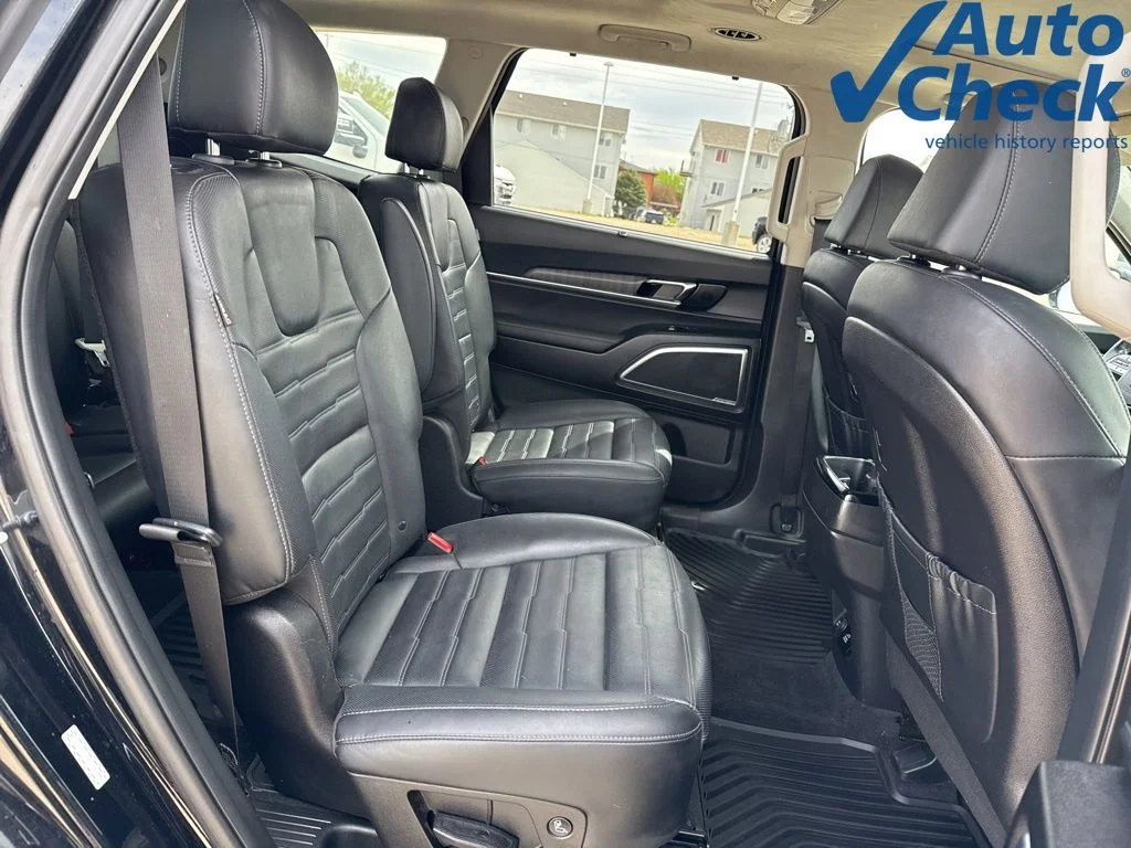 Used 2023 Black Kia SX-Prestige image 11