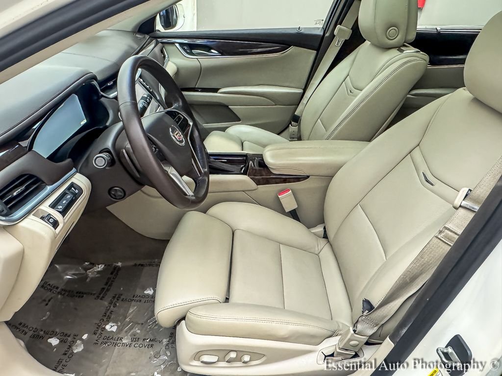 Used 2013 White Diamond Clearcoat Cadillac Premium image 9