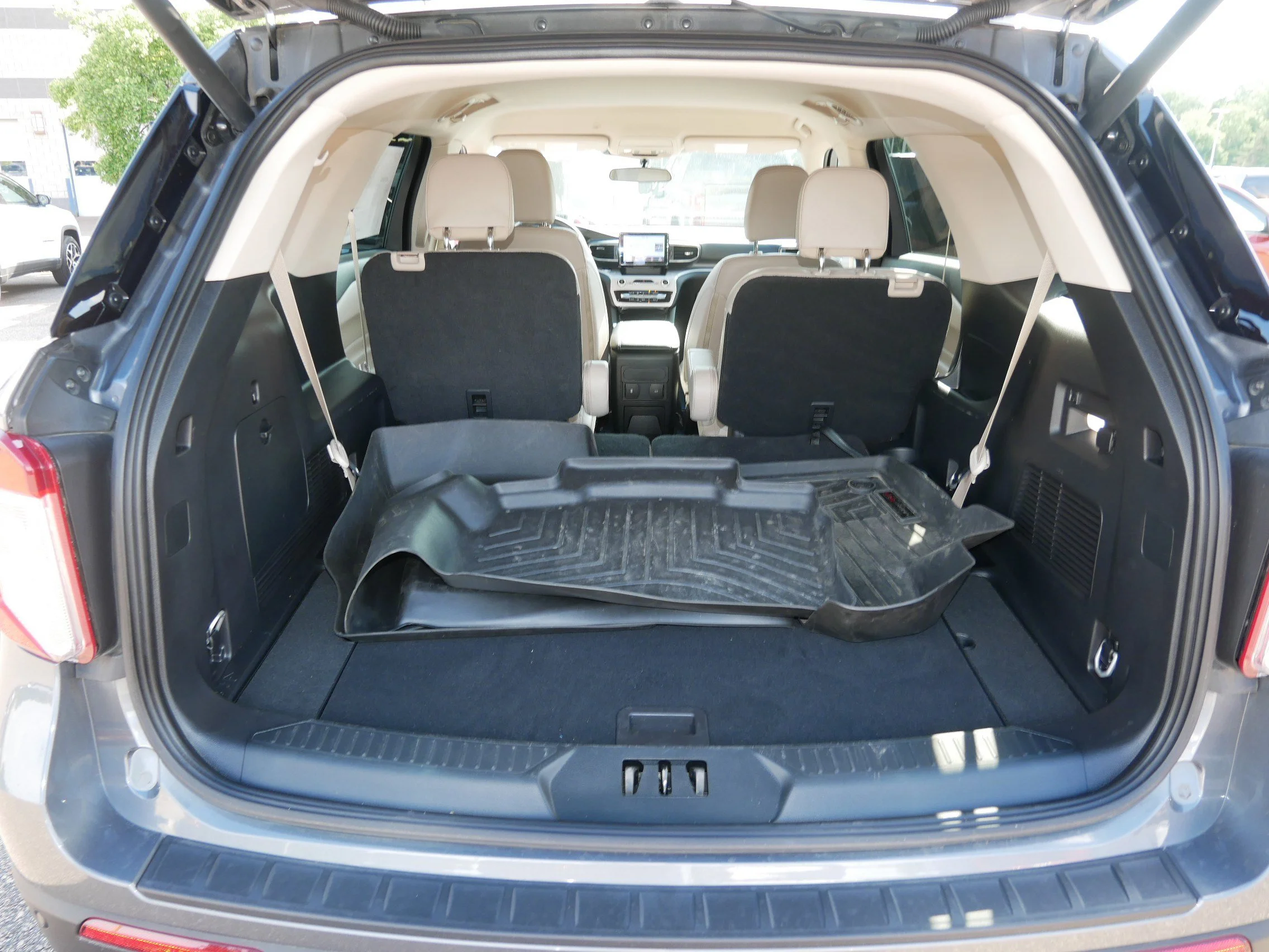 Used 2023 Carbonized Gray Metallic Ford XLT image 18