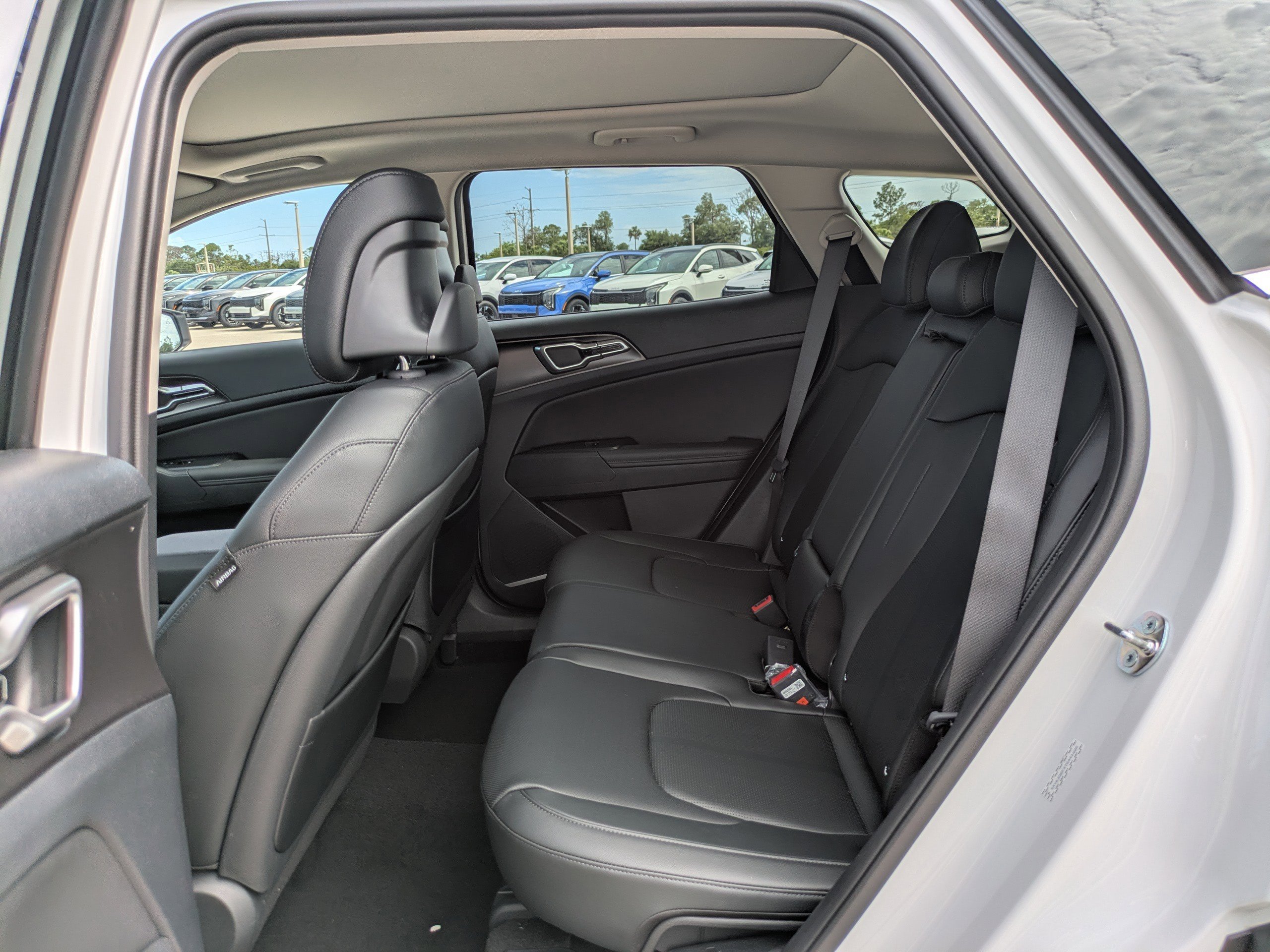 New 2026 Glacial White Pearl Kia EX image 16