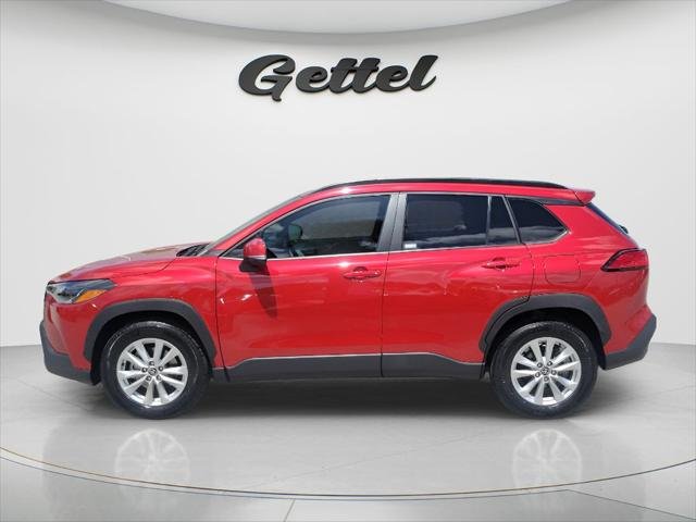 Certified Used 2022 BARCELONA RED MET. Toyota  image 8