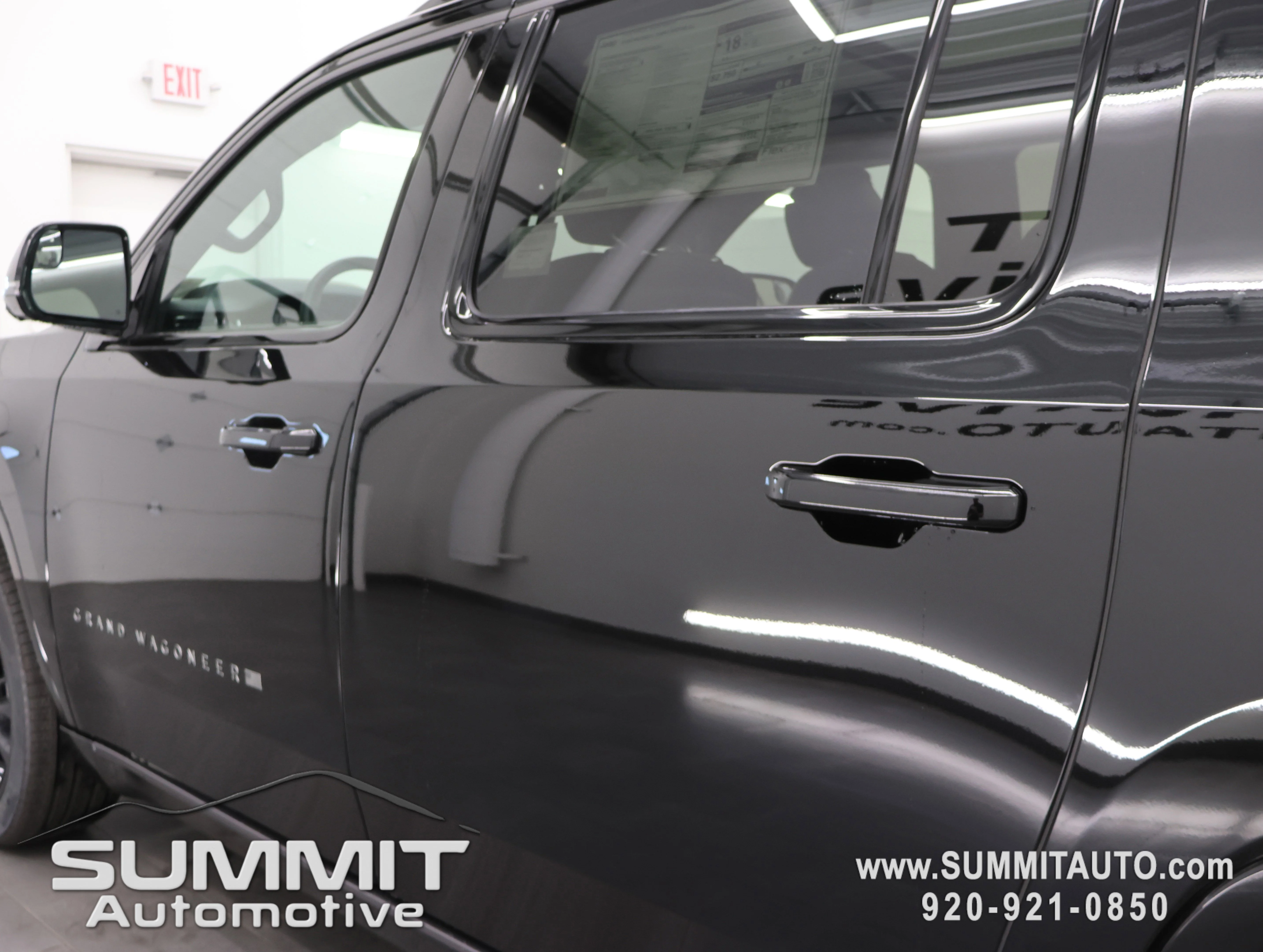 New 2026 High Gloss Black Exterior Paint Jeep Summit Obsidian image 38