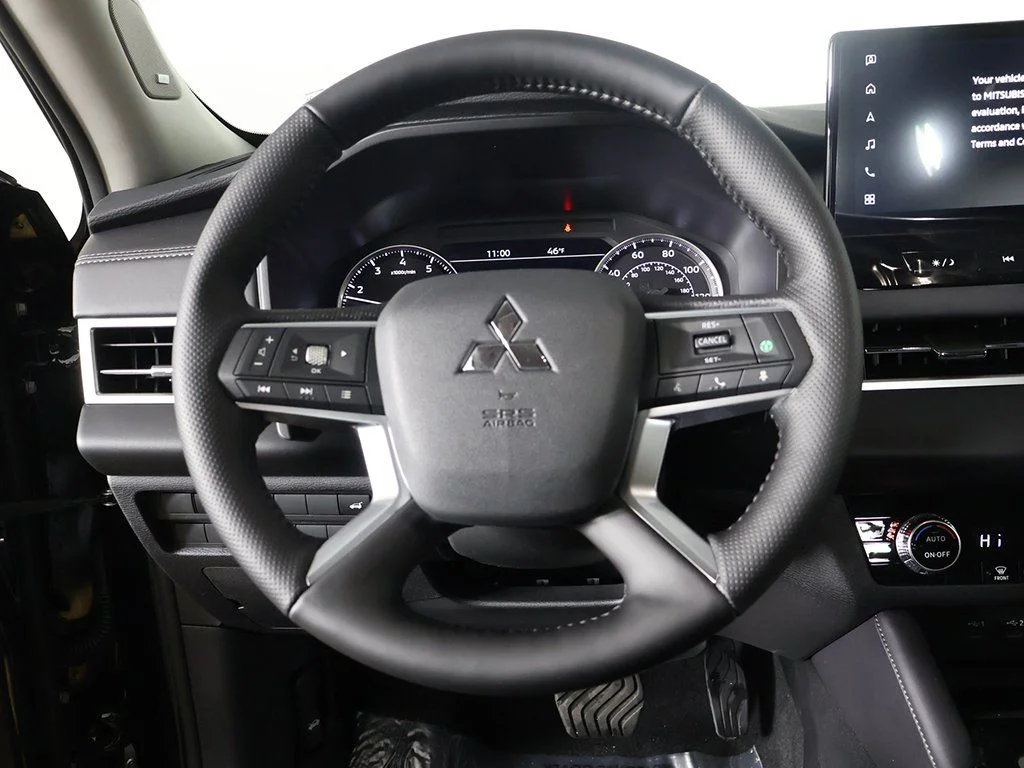 New 2026 Black Mitsubishi SE image 37