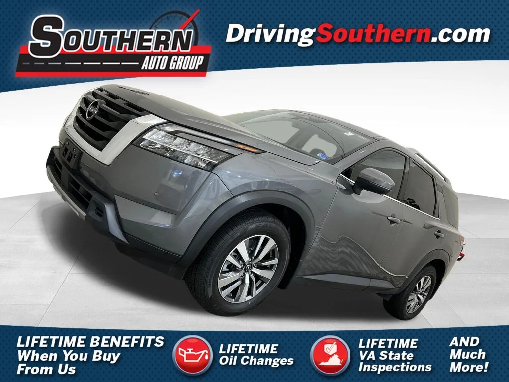 Used 2023 Gray Nissan SL image 1