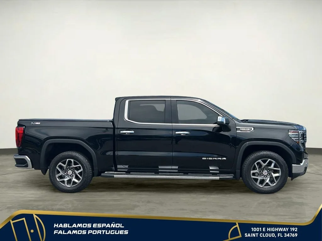 Used 2022 Onyx Black GMC SLT image 7