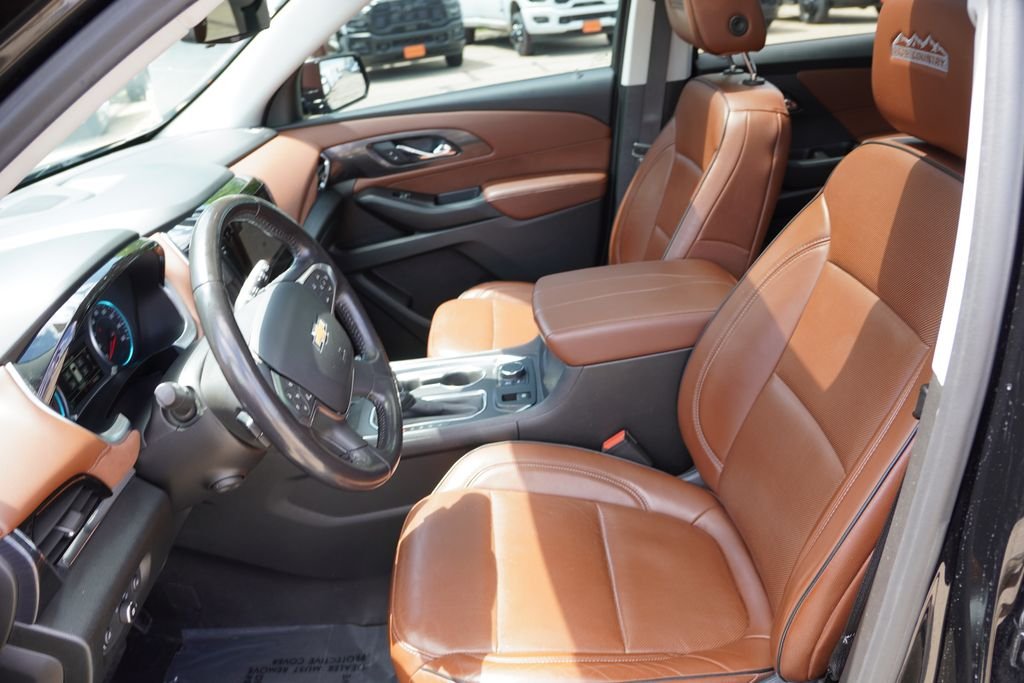 Certified Used 2018 Mosaic Black Metallic Chevrolet High Country image 15