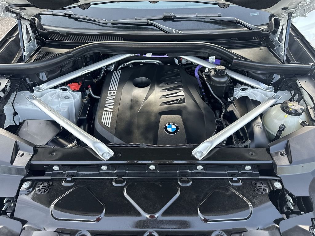 Used 2026 Black BMW sDrive40i image 35